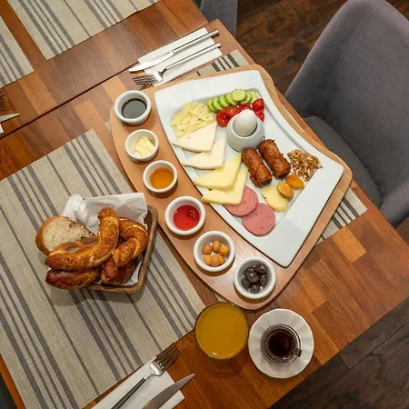 The Gate Atasehir Finance Centre Hotel 3*