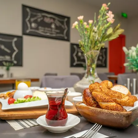 The Gate Atasehir Finance Centre מלון 3*