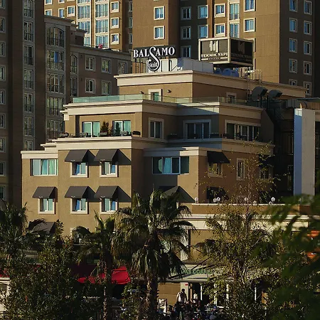 מלון The Gate Atasehir Finance Centre 3*